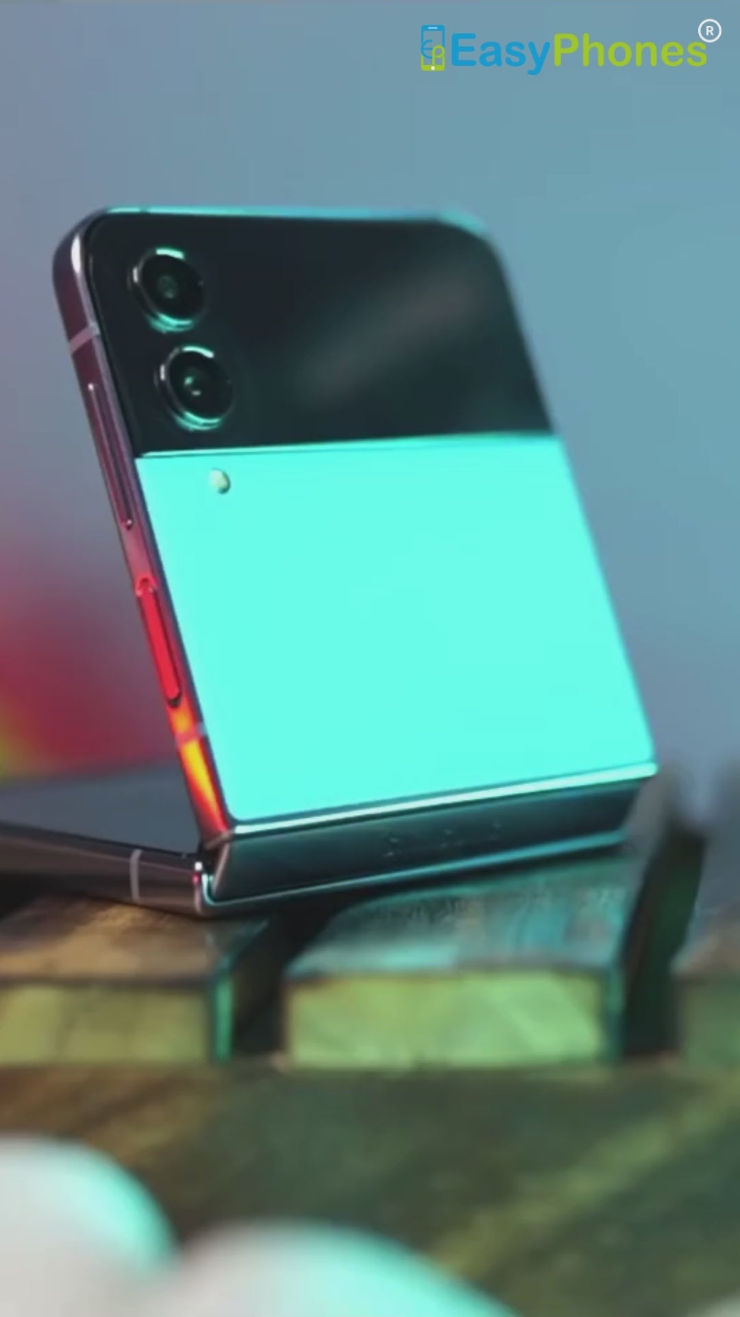 Refurbished Samsung Galaxy Z Flip4 5G second-hand smartphone in 60% off  with 6-month warranty